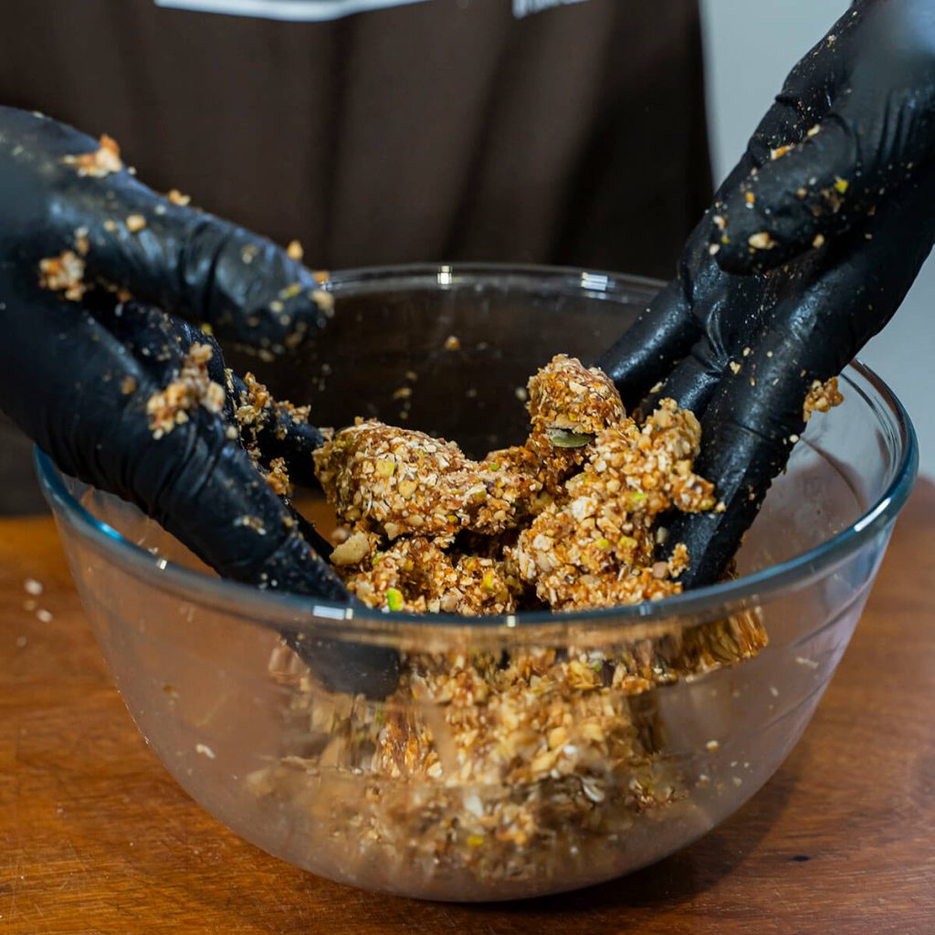 6. Barritas energeticas con castanas - amasar
