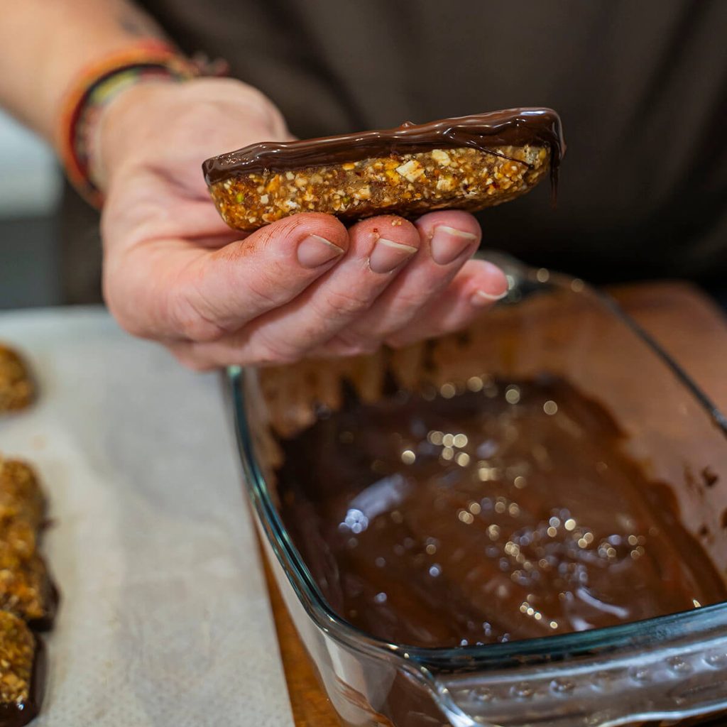 8. Barritas energeticas con castanas - cubrir chocolate